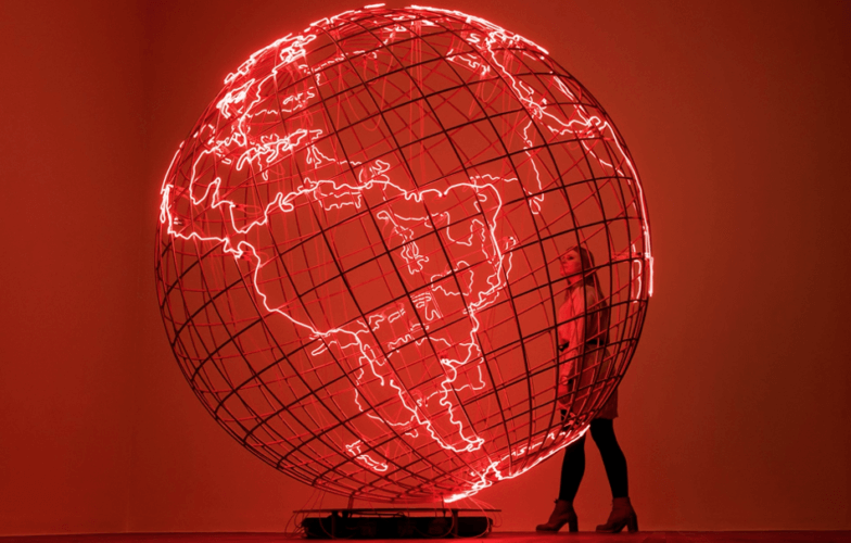 Globe terrestre néon rouge